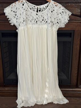 Gorgeous Romantic Dreamers White Flowy Dress